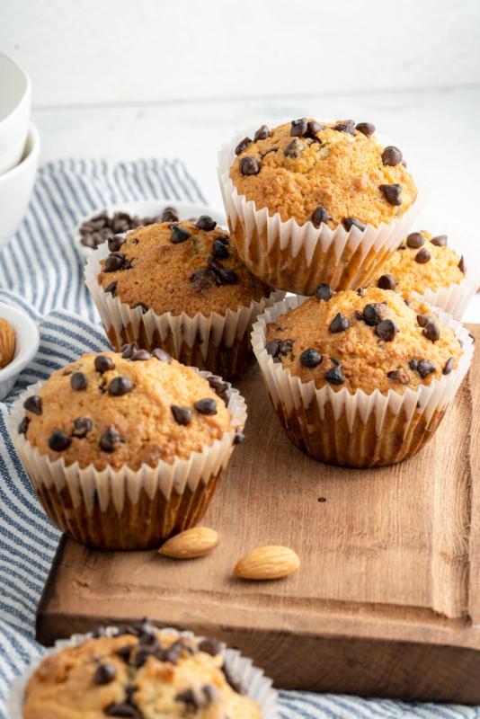 Almond muffins with chocolate chips